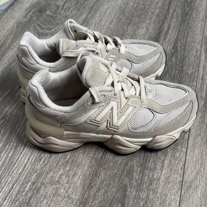 New Balance 9060 kids Beige Sneakers